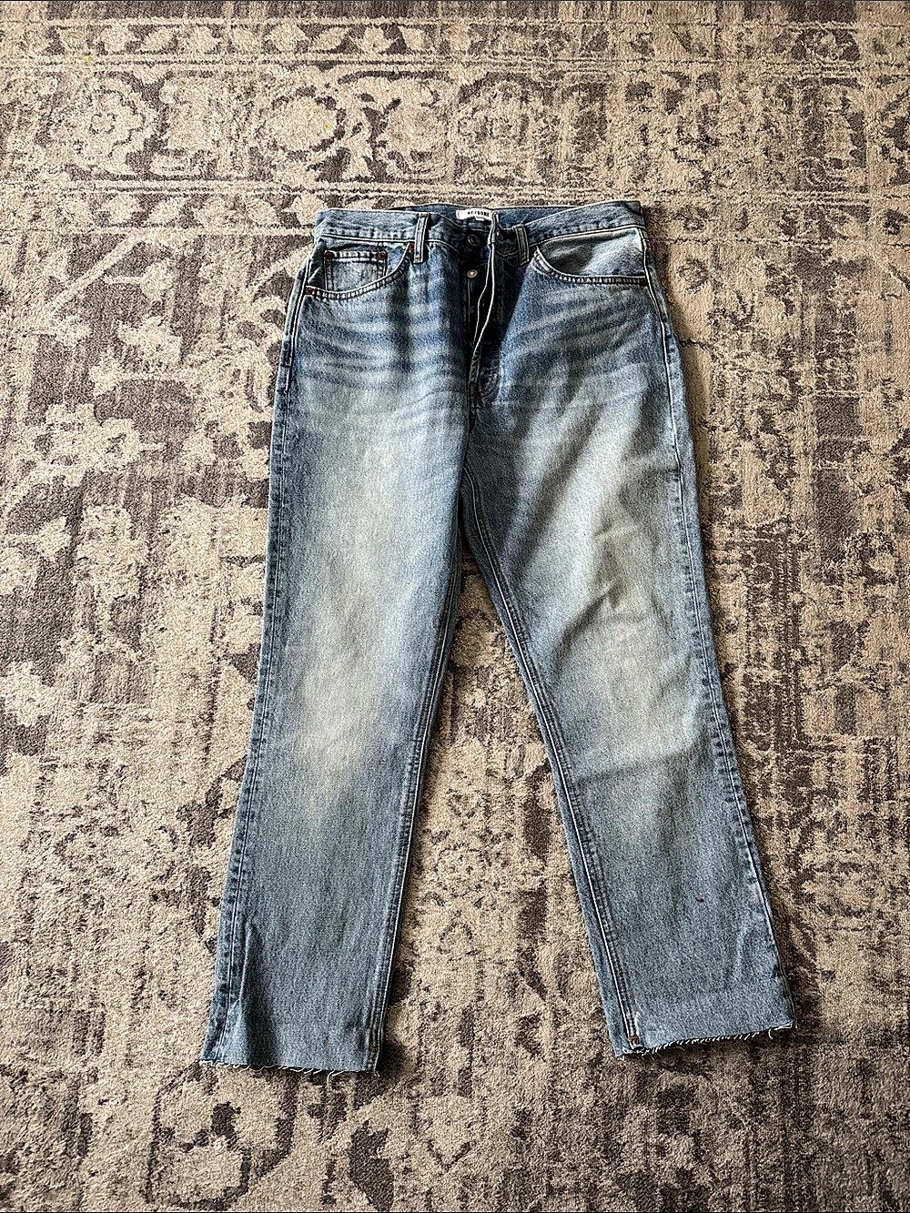 RE/DONE 70s Stove Pipe Jeans Straight Leg Jeans in Blue. Have been cut in length
